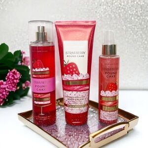 Bath & Body Works Strawberry Pound Cake Gift Set Nwt